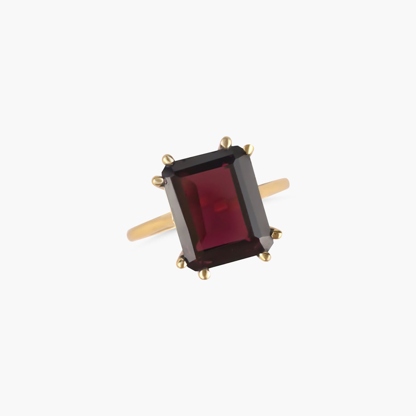CLASSIC GARNET RING
