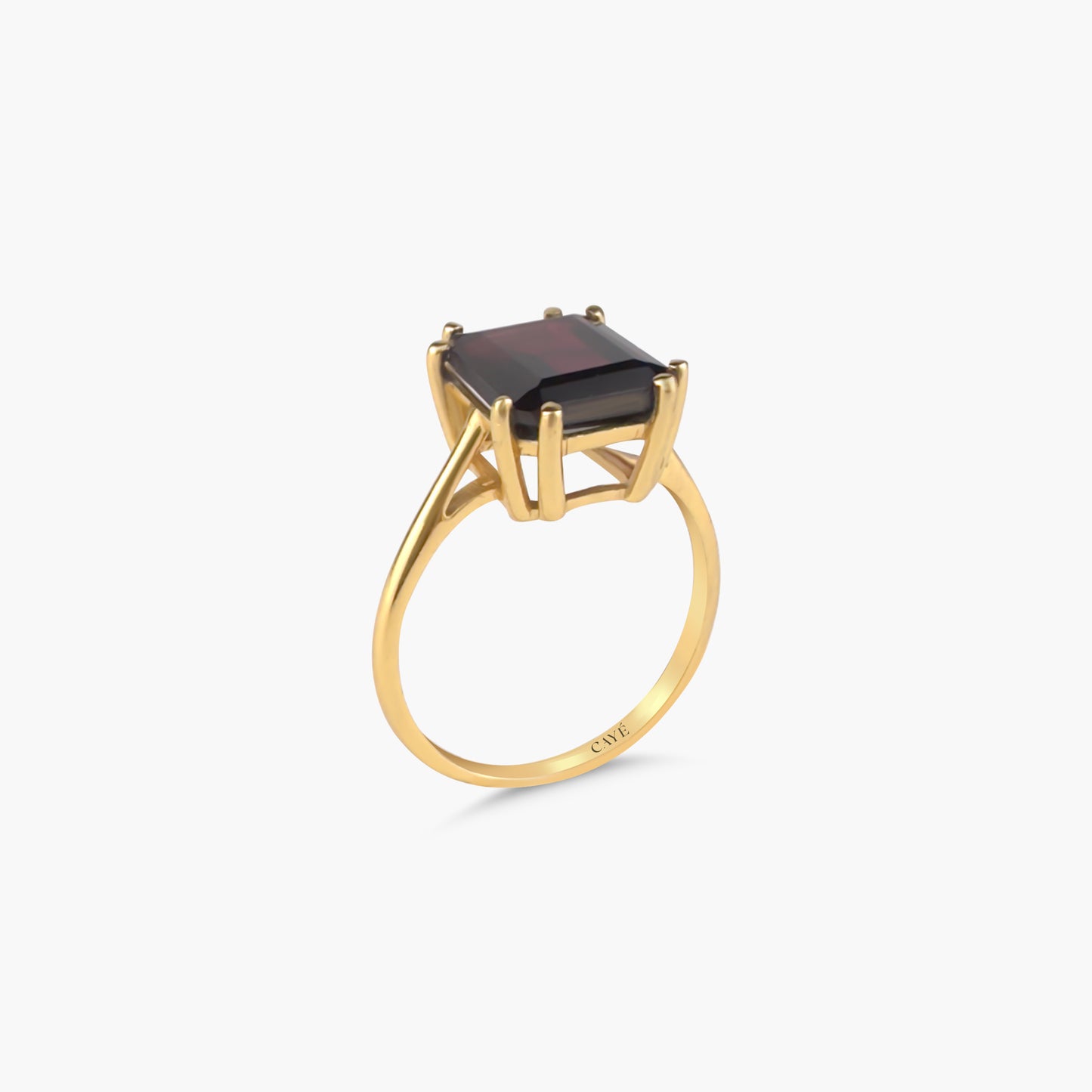 CLASSIC GARNET RING